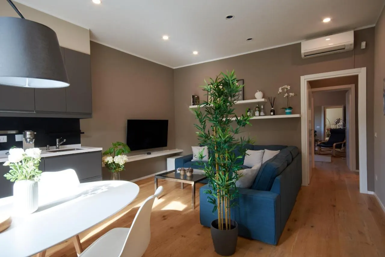 Due Strade Apt - Dolcevita Holiday Florence Apartment